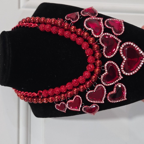 ❤️🔹️Betsey Johnson🔹️ Love Spell Red Heart Statement layered  Bib  16" Necklace - Picture 6 of 9
